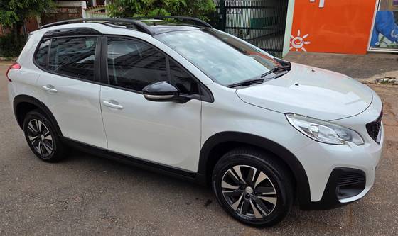 PEUGEOT 2008 1.6 16V THP FLEX GRIFFE 4P AUTOMÁTICO